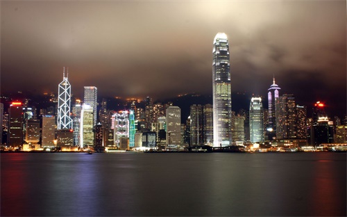 红宝石淡紫红色什么价格，红宝石淡紫红的市场价格是多少？